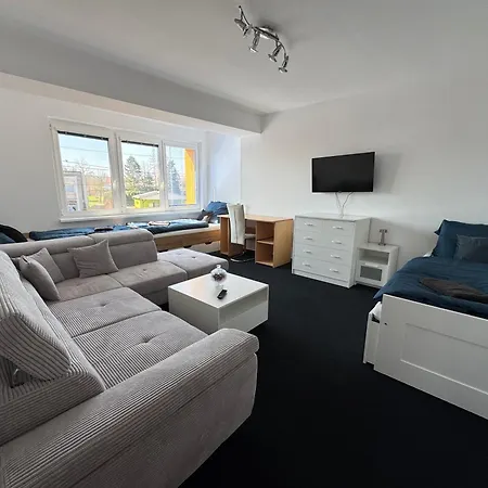 Apartamento 2 Bedroom, Kitchen And Terrace Ostrava