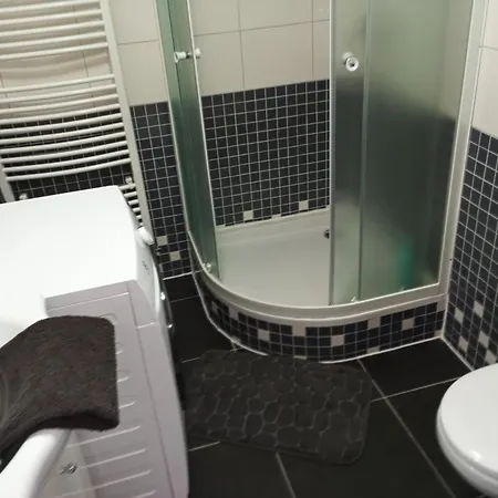 아파트 2 Bedroom, Kitchen And Terrace 오스트라바