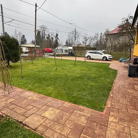 Apartmán 2 Bedroom, Kitchen And Terrace